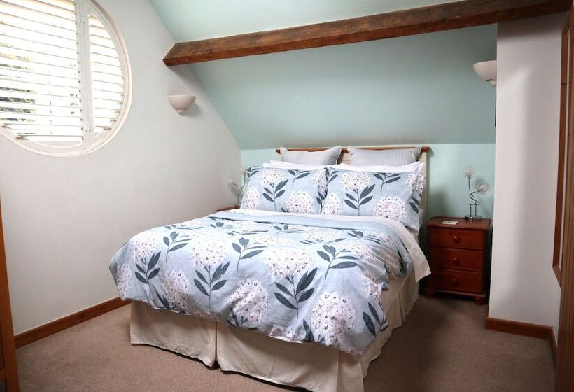 Charming 2 Bed Cottage, Beautiful Views, Knutsford