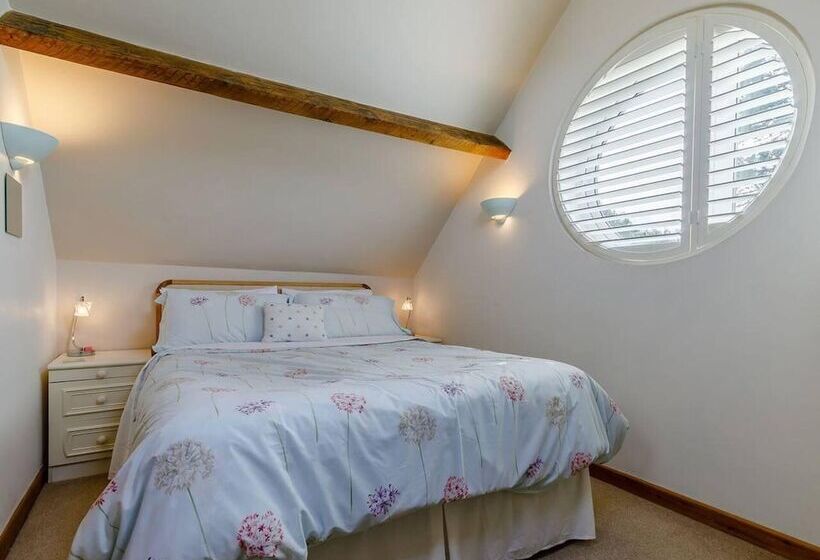 Charming 2 Bed Cottage, Beautiful Views, Knutsford