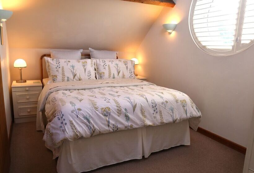 Charming 2 Bed Cottage, Beautiful Views, Knutsford