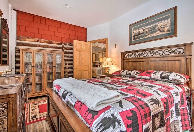 Creekside Clancy Cabin In Helena Natl Forest!