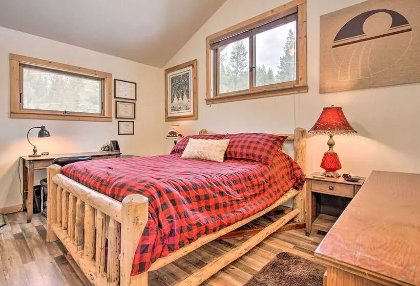 Creekside Clancy Cabin In Helena Natl Forest!