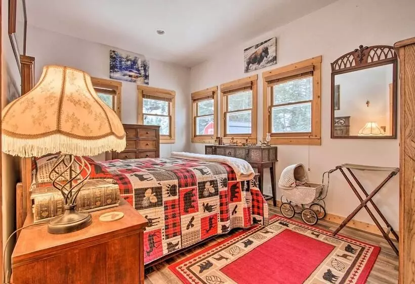 Creekside Clancy Cabin In Helena Natl Forest!