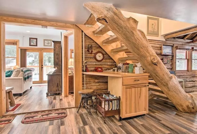 Creekside Clancy Cabin In Helena Natl Forest!