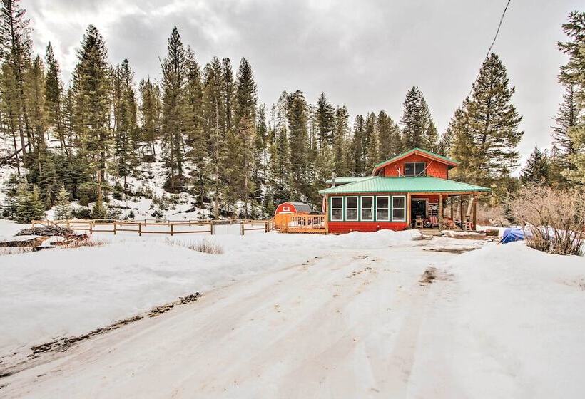 Creekside Clancy Cabin In Helena Natl Forest!