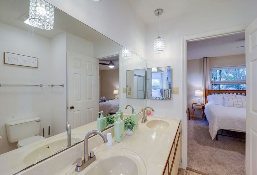 Dog Friendly Beech Mountain Home W/ Deck