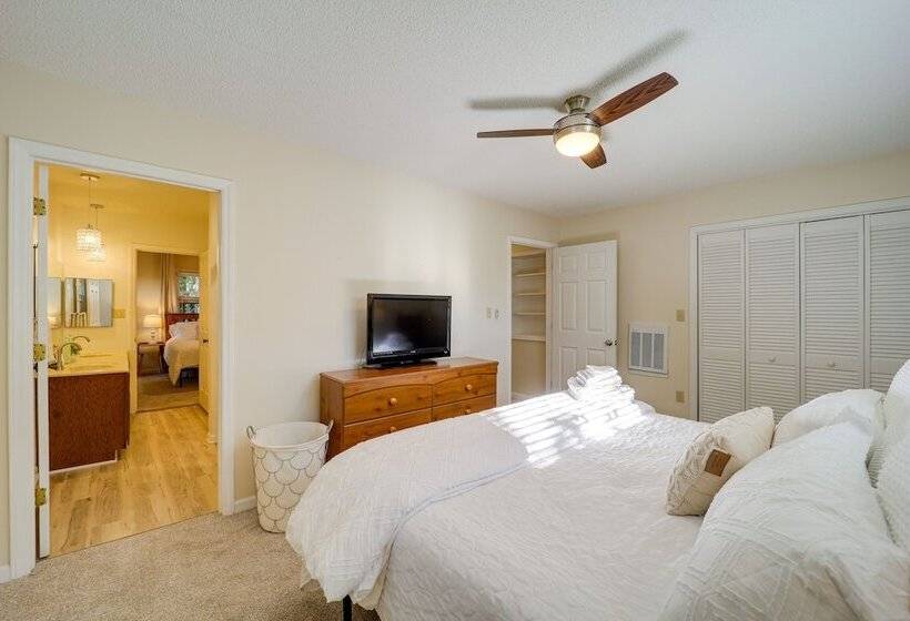 Dog Friendly Beech Mountain Home W/ Deck