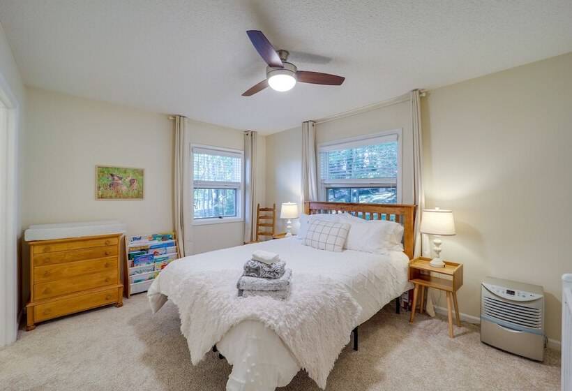 Dog Friendly Beech Mountain Home W/ Deck