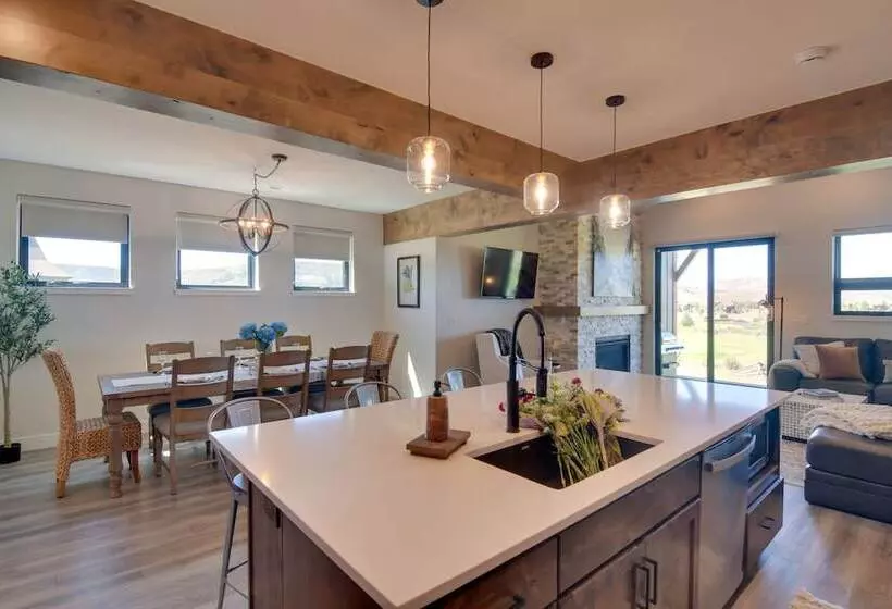 Home On Golf Course W/ Hot Tub, Near Grand Lake