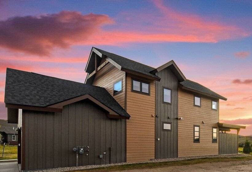 Home On Golf Course W/ Hot Tub, Near Grand Lake