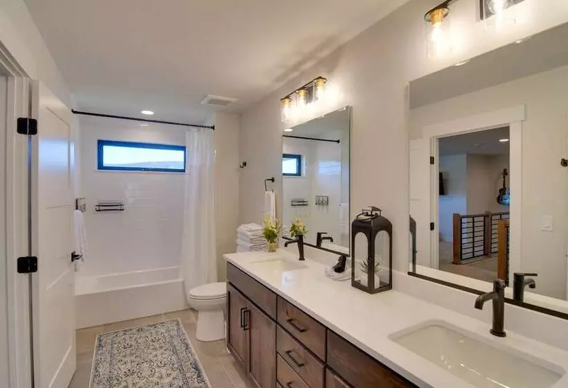 Home On Golf Course W/ Hot Tub, Near Grand Lake