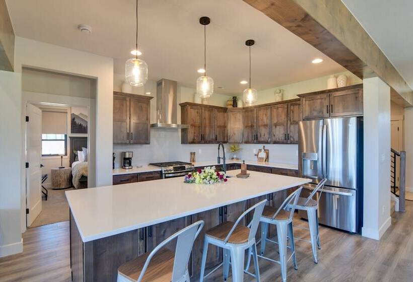 Home On Golf Course W/ Hot Tub, Near Grand Lake