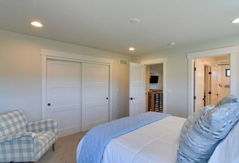 Home On Golf Course W/ Hot Tub, Near Grand Lake