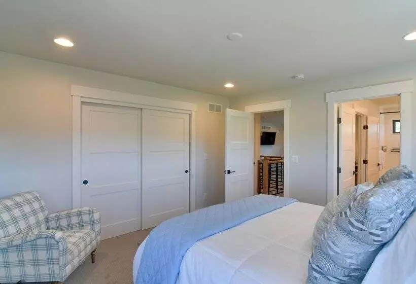 Home On Golf Course W/ Hot Tub, Near Grand Lake