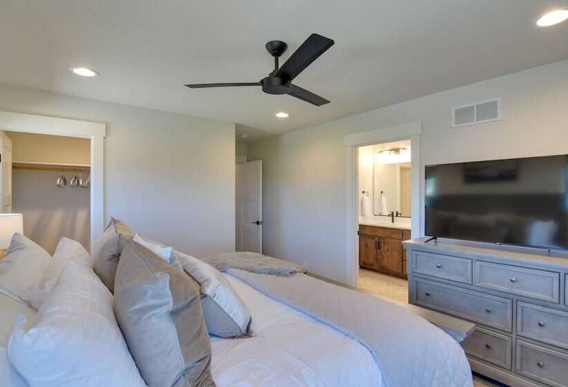 Home On Golf Course W/ Hot Tub, Near Grand Lake