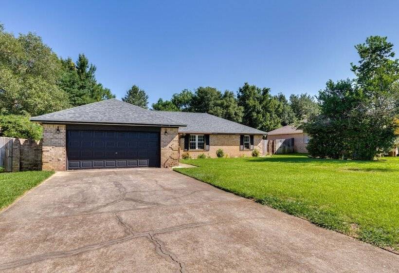 Gulf Breeze Oasis W/ Patio, Grill & Beach Chairs