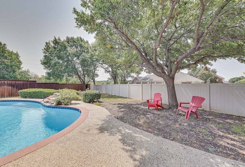 Harmony House Texas  In Carrollton: Private Pool!