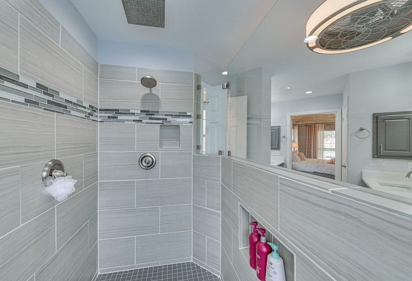 Harmony House Texas  In Carrollton: Private Pool!