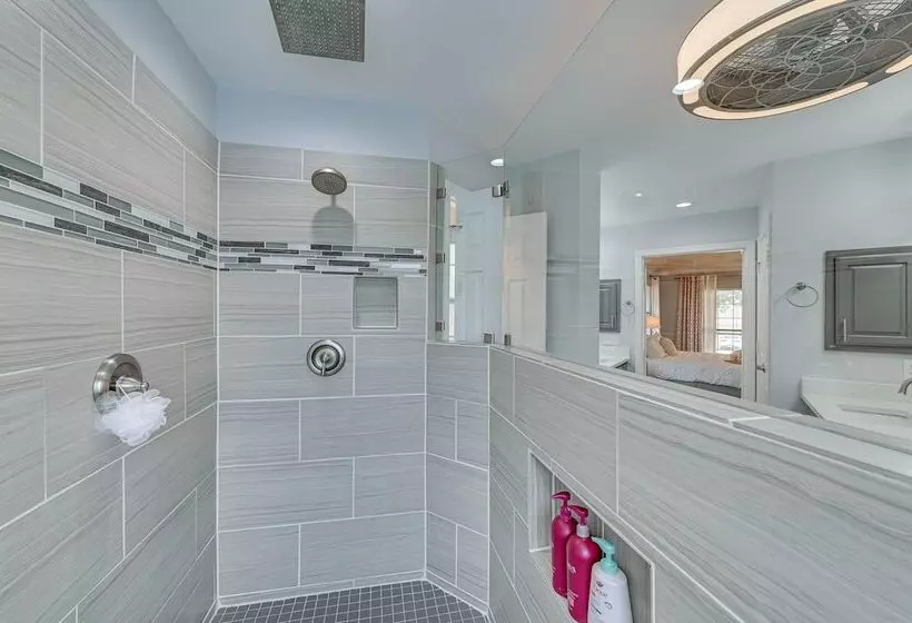 Harmony House Texas In Carrollton: Private Pool!