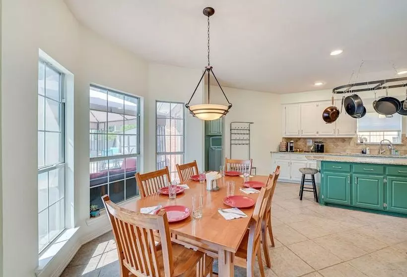 Harmony House Texas In Carrollton: Private Pool!