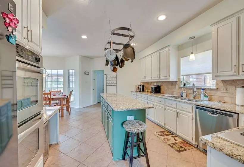 Harmony House Texas In Carrollton: Private Pool!