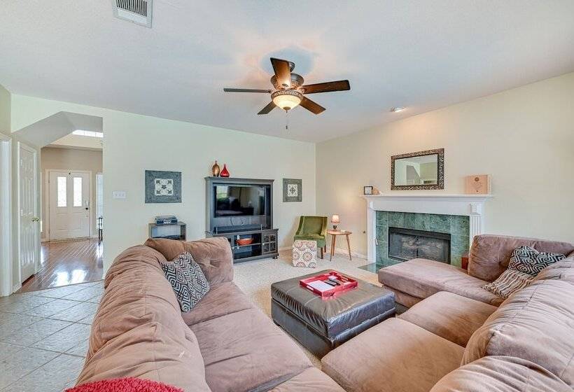 Harmony House Texas  In Carrollton: Private Pool!