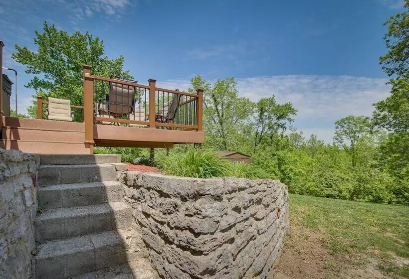 Home W/ Hot Tub + Deck ~ 3 Mi To Ark Encounter!