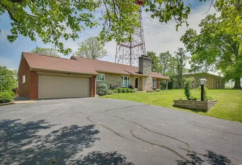 Home W/ Hot Tub + Deck ~ 3 Mi To Ark Encounter!