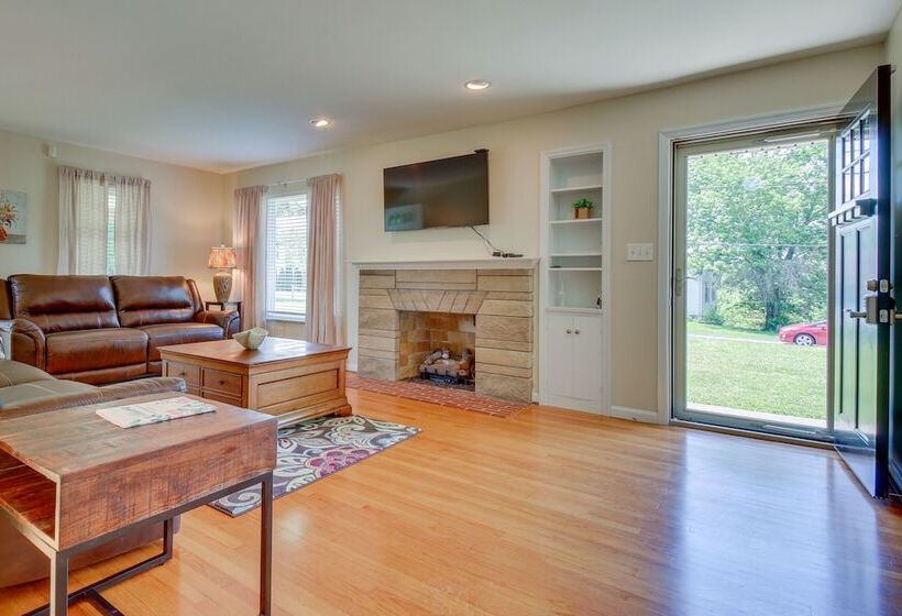 Home W/ Hot Tub + Deck ~ 3 Mi To Ark Encounter!