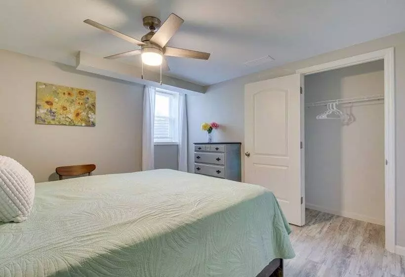 Home W/ Hot Tub + Deck ~ 3 Mi To Ark Encounter!