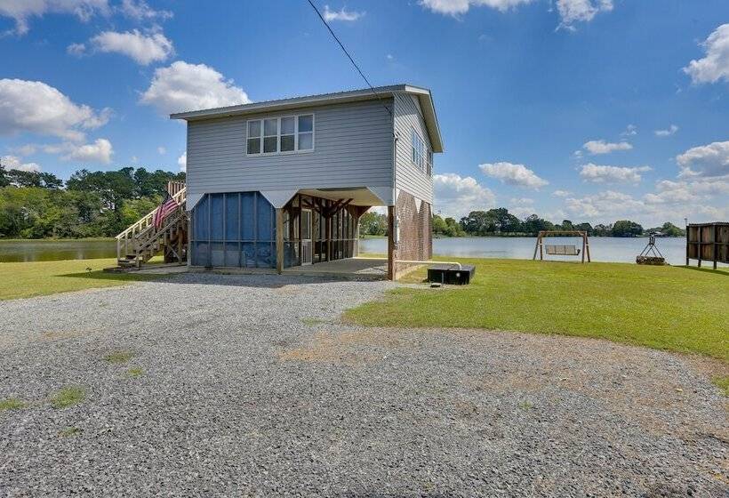 Lakefront Alabama Escape W/ Boat Dock & Fire Pit!