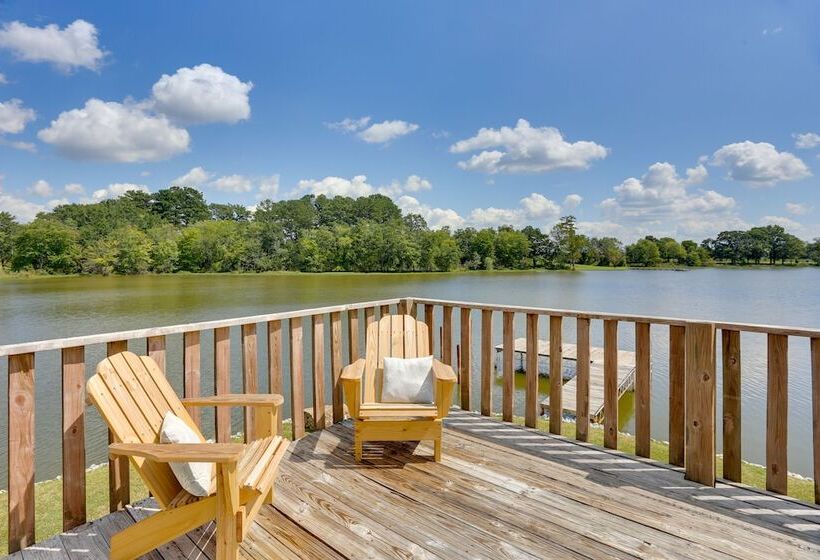 Lakefront Alabama Escape W/ Boat Dock & Fire Pit!