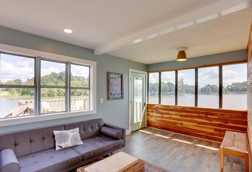 Lakefront Alabama Escape W/ Boat Dock & Fire Pit!