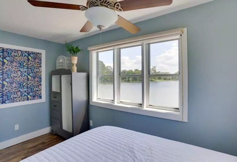 Lakefront Alabama Escape W/ Boat Dock & Fire Pit!