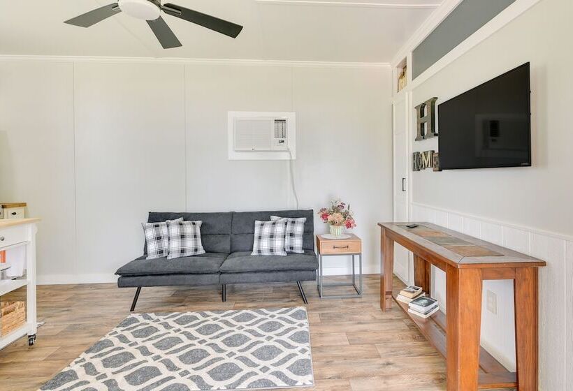 Modern Winnie Cottage W/ Grill On Half Acre!