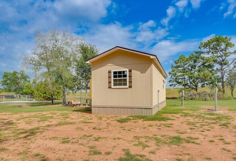 Modern Winnie Cottage W/ Grill On Half Acre!