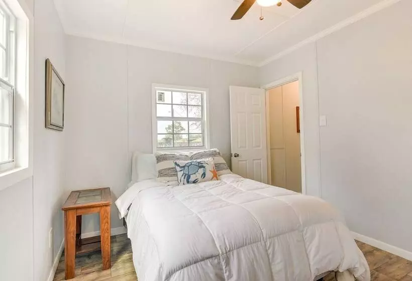 Modern Winnie Cottage W/ Grill On Half Acre!