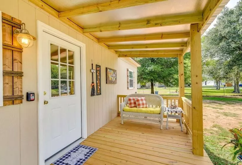 Modern Winnie Cottage W/ Grill On Half Acre!