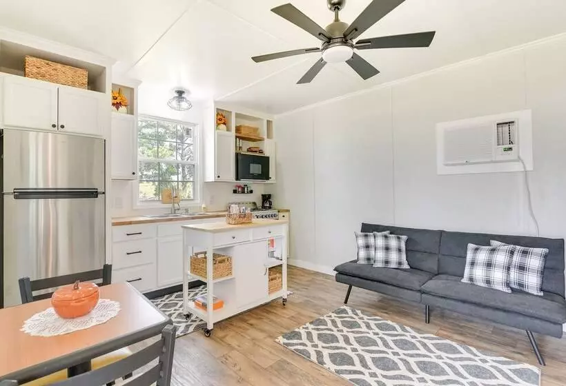 Modern Winnie Cottage W/ Grill On Half Acre!