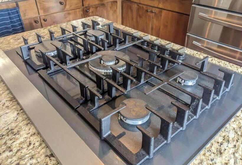 Mycrib Houston Hostel