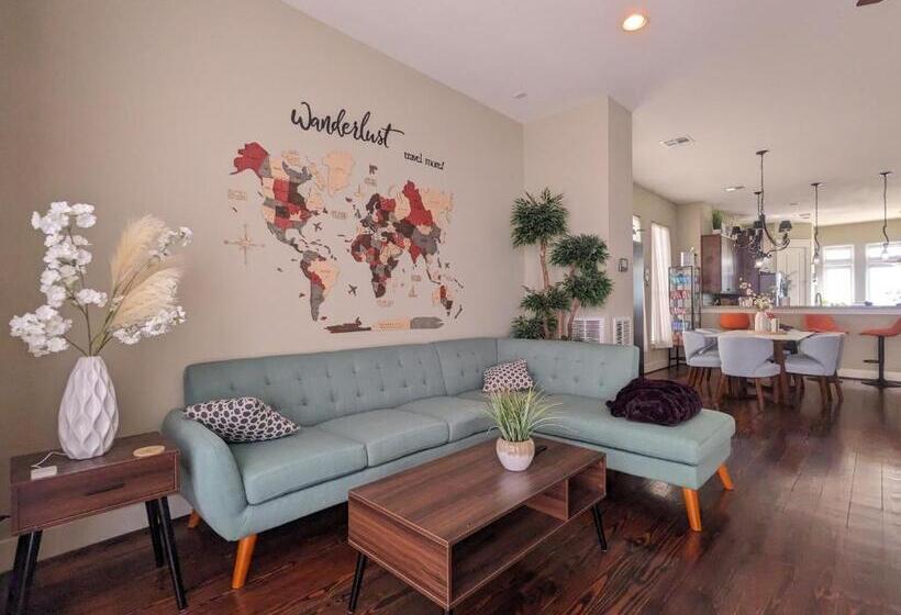 Mycrib Houston Hostel