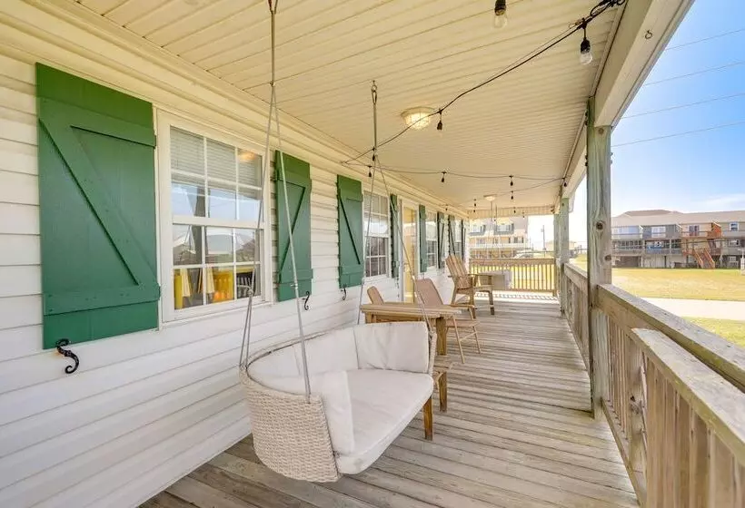 North Topsail Beach Home   Walk To The Ocean!