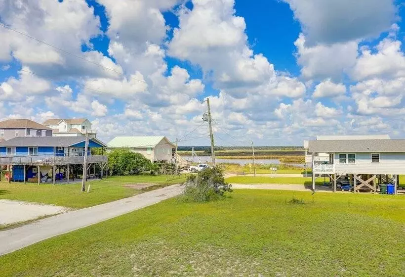 North Topsail Beach Home   Walk To The Ocean!