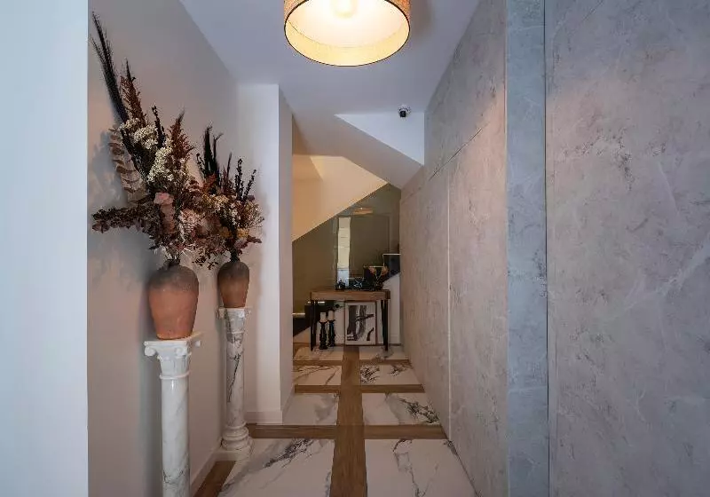 Palatina Concept Suites