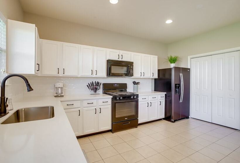 Pet Friendly Tomball Home ~ 8 Mi To Burroughs Park