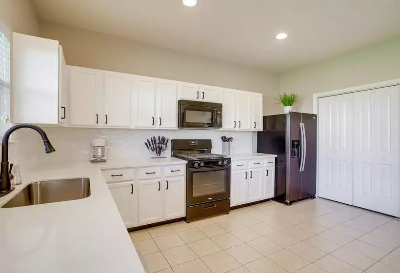 Pet Friendly Tomball Home ~ 8 Mi To Burroughs Park