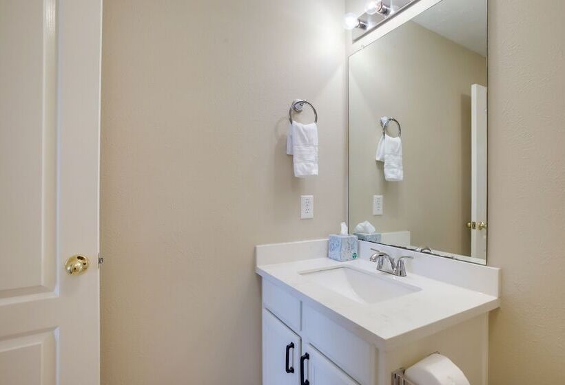 Pet Friendly Tomball Home ~ 8 Mi To Burroughs Park