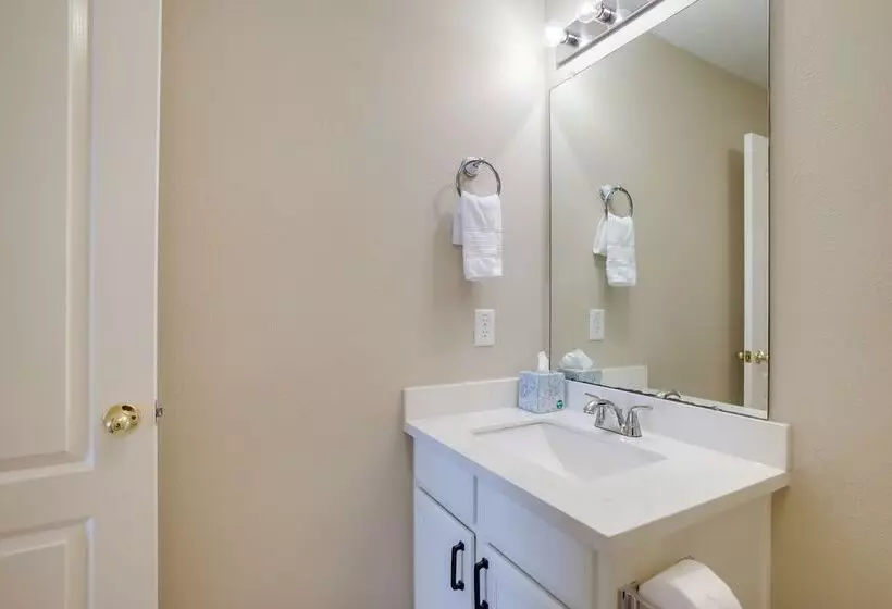Pet Friendly Tomball Home ~ 8 Mi To Burroughs Park