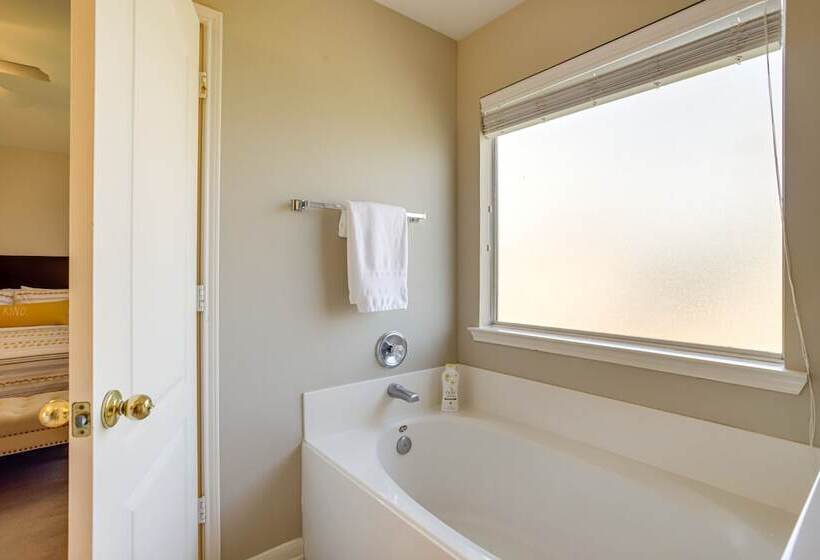 Pet Friendly Tomball Home ~ 8 Mi To Burroughs Park