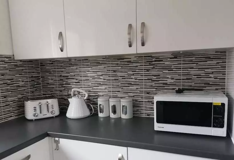 Residenssi Olive And Carol S Beautiful 3 Bed House In Walsall