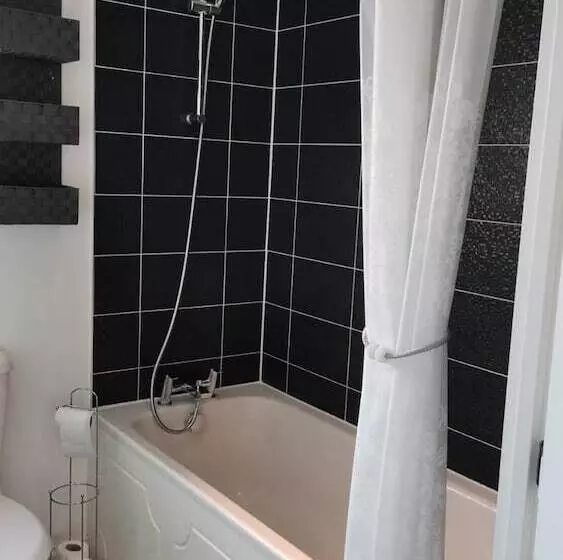 Residenssi Olive And Carol S Beautiful 3 Bed House In Walsall